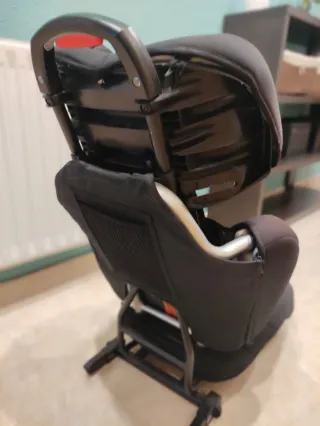 Silla de auto Totxtrem negra. Grupo 2/3. Isofix