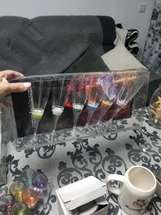 Vasos de colores,jarritas,chupitos jarras 28 unida