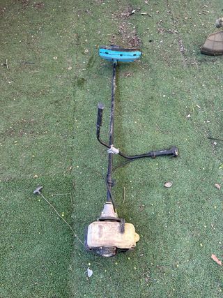 Desbrozadora a gasolina para arreglar