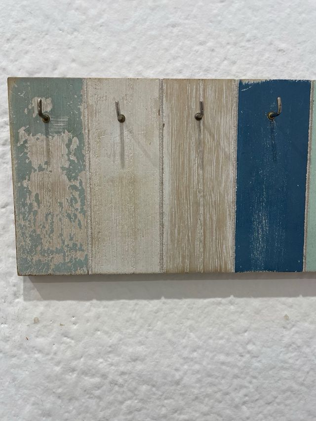 Colgador de llaves de madera