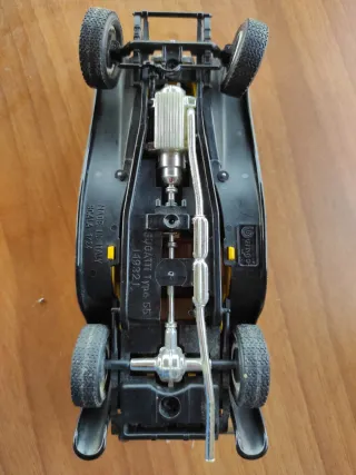 Bugatti Bburago 1:16