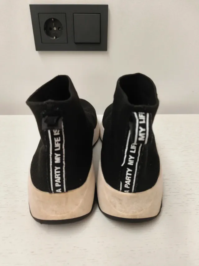 Zapatillas elásticas Bershka negras