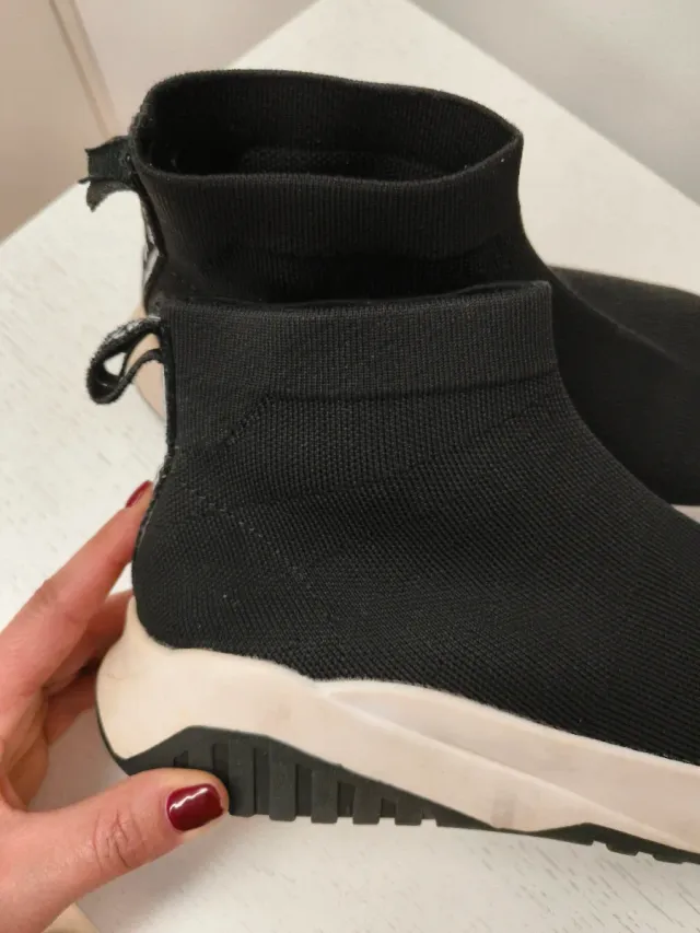 Zapatillas elásticas Bershka negras