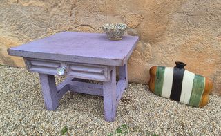 Mesita auxiliar provenzal con cajón