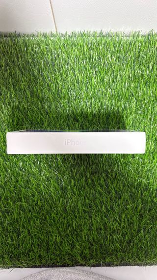 Caja iPhone 14 Plus Violeta