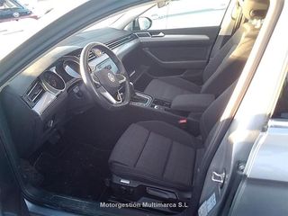 VOLKSWAGEN PASSAT Variant Executive 1.5 TSI 110kW DSG