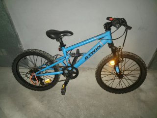 Bicicleta niño Btwin azul llanta 20 "