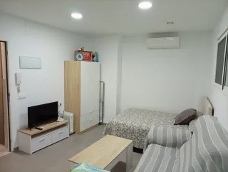 Se alquila apartamento