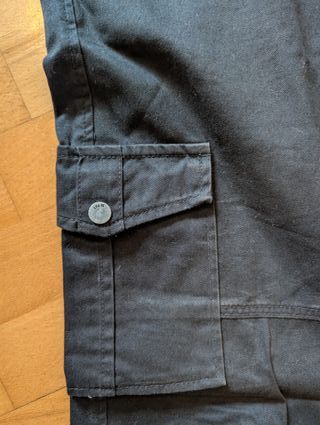 Pantalón cargo negro ancho