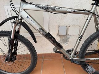 Bicicleta MTB Specialized Hardrock Comp