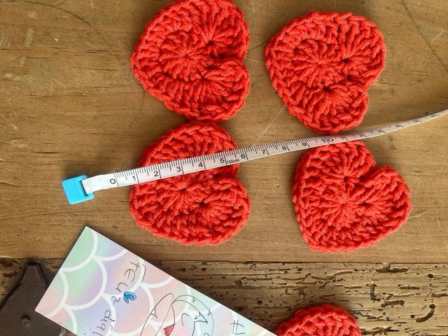 6 Corazones Crochet Rojos