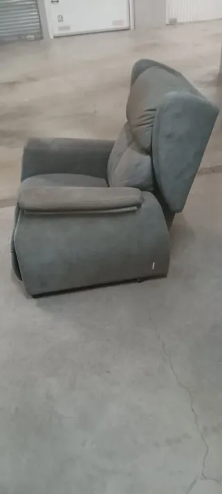 Sillón reclinable eléctrico gris