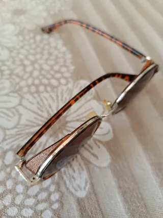 Occhiali da sole marroni