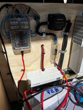 HACEMOS INSTALACIONES ELECTRICAS/AGUA EN CAMPER.