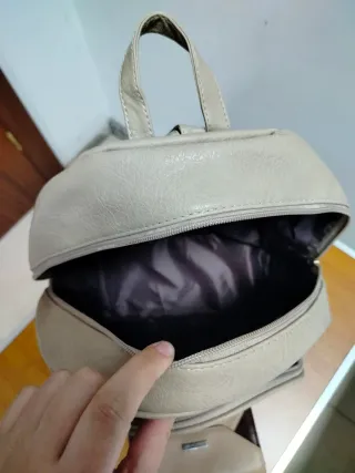 Mochila y Cartera Beige y Marrón