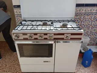 Cocina de gas Fagor con horno