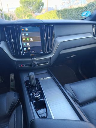 Volvo XC60 2022 R-Desing Hibrido 80km Autonomia