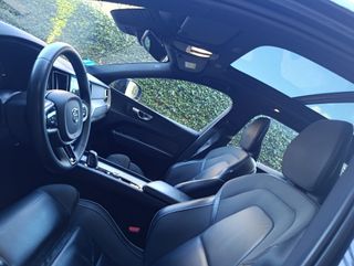 Volvo XC60 2022 R-Desing Hibrido 80km Autonomia