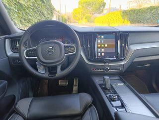 Volvo XC60 2022 R-Desing Hibrido 80km Autonomia