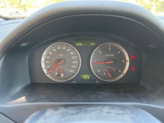 volvo C30, único propietario, revisiones al dia.