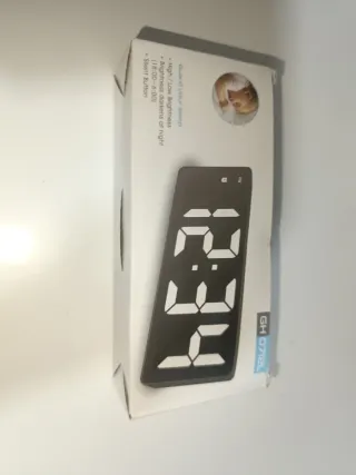 Reloj Digital GH 0712L con Alarma