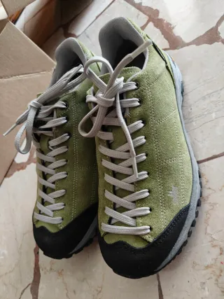 Scarponcini Lomer verdi e grigi