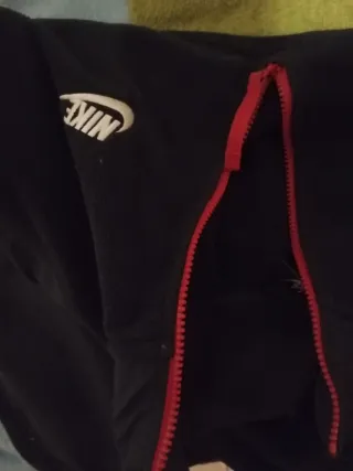 Polar Nike Negro con cremallera rosa