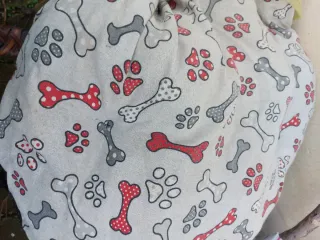 Lettino cuccia per cani con ossa e zampe 2 lettini