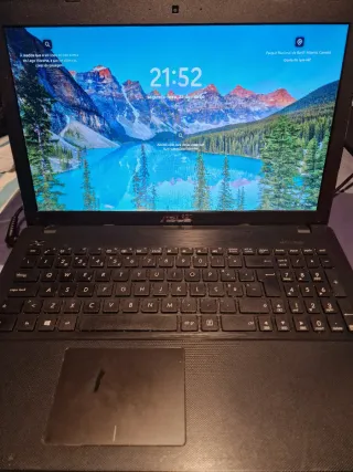 Portátil ASUS - Windows 11 e Office