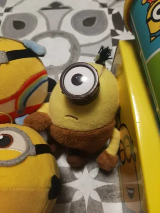 Peluche Minions + Travel Cup