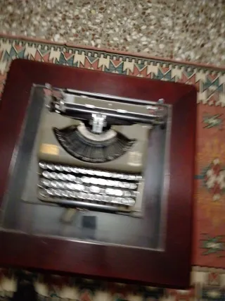 Máquina de escribir Imperial Model T 1930