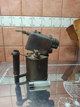 Antiguo soplete de latón