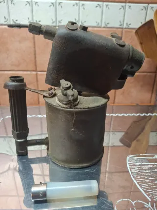 Antiguo soplete de latón