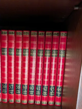Gran Enciclopedia Galega + Librería Roble Macizo