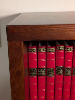 Gran Enciclopedia Galega + Librería Roble Macizo