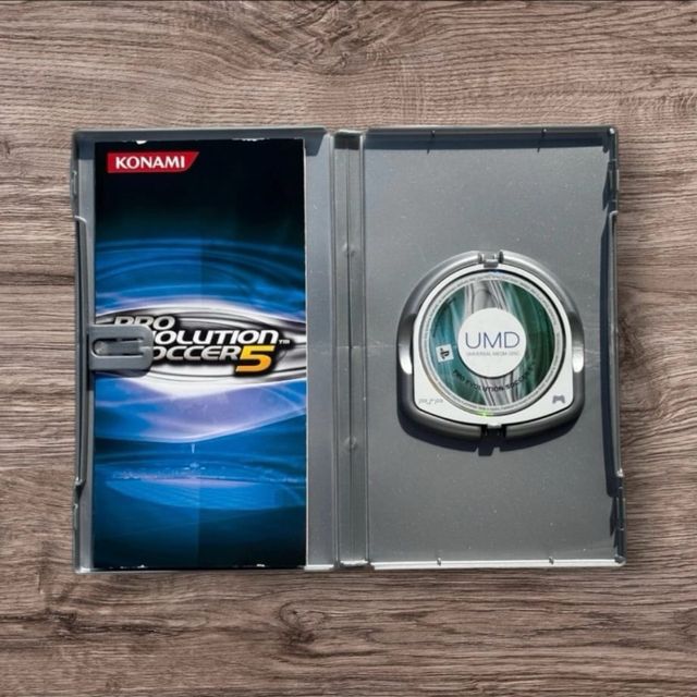 Pro Evolution Soccer 5 PSP Platinum