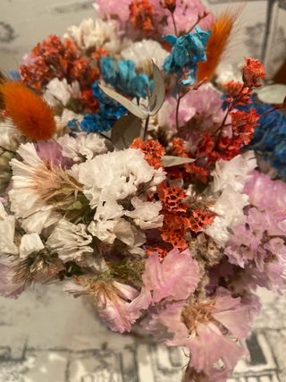 Centro de mesa flores secas pintadas a mano