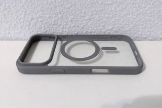 Funda iPhone 17 Pro Max Gris