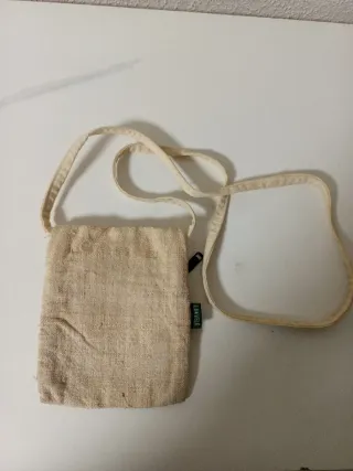 Bolso bandolera artesanal de cáñamo