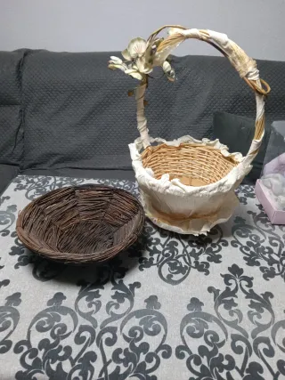 Gran lote de cestas tela y mimbre beige/gris