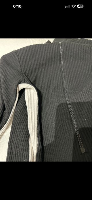 Mono Zara punto cremallera blanco y negro