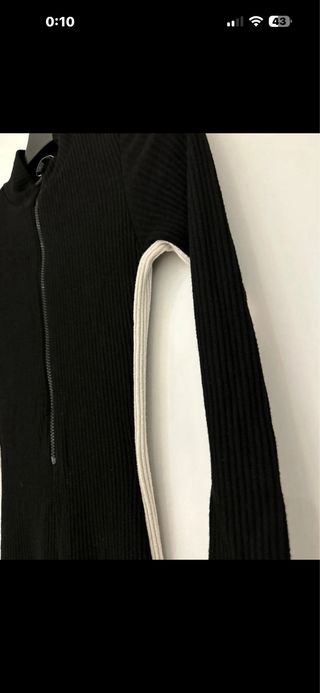 Mono Zara punto cremallera blanco y negro