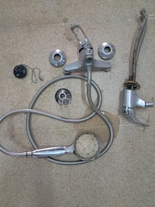 Grifería Ducha Monomando y Grifo Bidé Roca