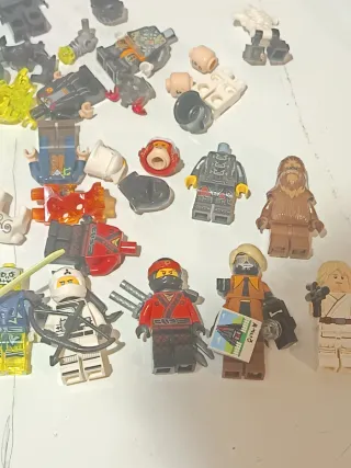 Lego Minifiguras y Piezas Variadas