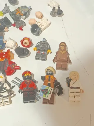 Lego Minifiguras y Piezas Variadas