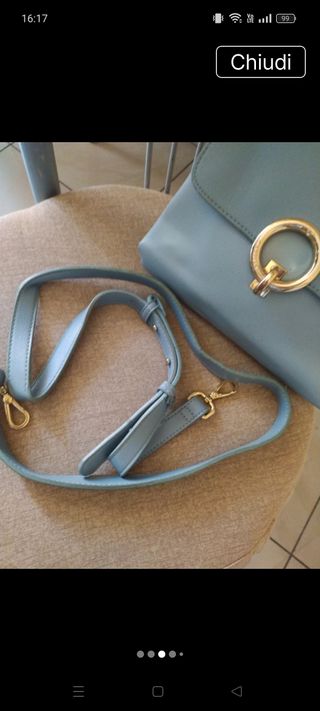 Borsa donna tracolla blu con dettagli oro