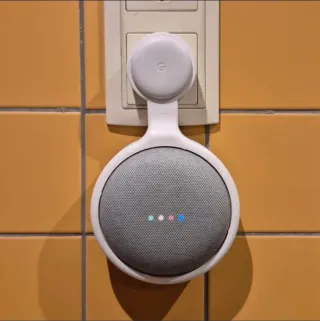 Soporte Nest Mini Enchufe | Iñaki