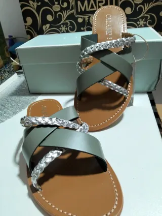 Sandalias Kalank Talla 38 Gris y Plateado