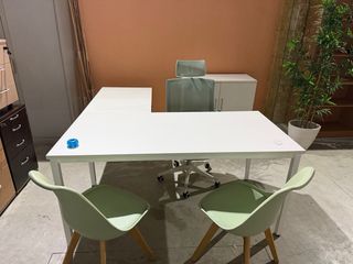 Lote 16 Mesas de Oficina Blancas