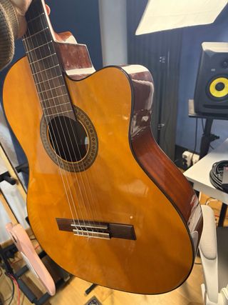 Guitarra Admira Juanita Electrificada